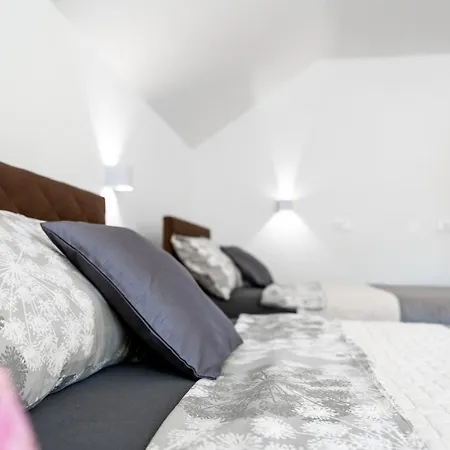 Sobe In Apartmaji Bama 3*