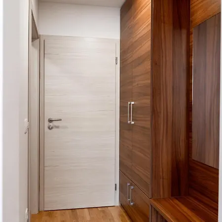 Frühstückspension Sobe In Apartmaji Bama