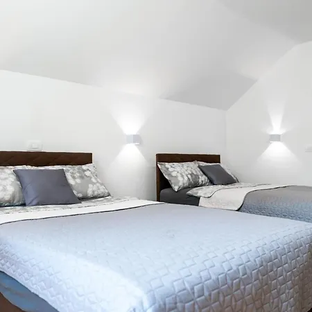 Frühstückspension Sobe In Apartmaji Bama 3*