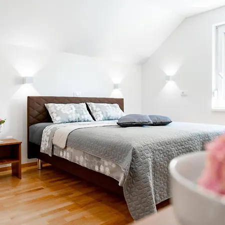 Sobe In Apartmaji Bama 3*