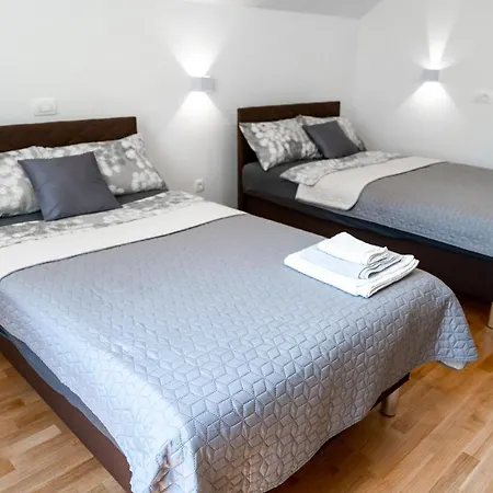 Sobe In Apartmaji Bama Frühstückspension 3*