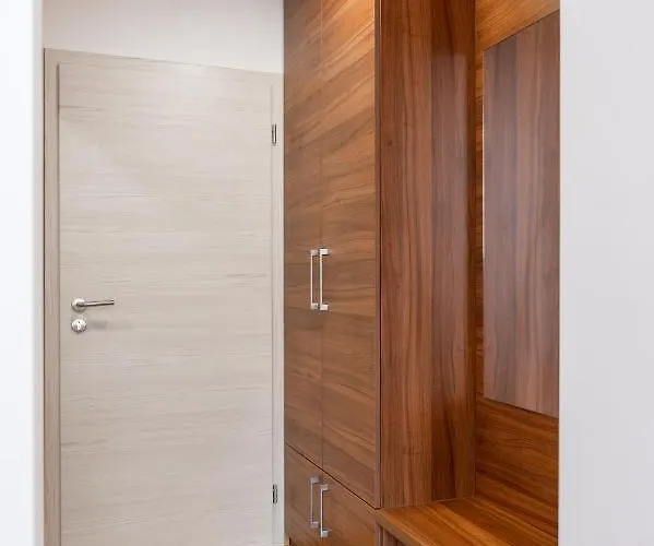 ベッド・アンド・ブレックファスト Sobe In Apartmaji Bama 3*