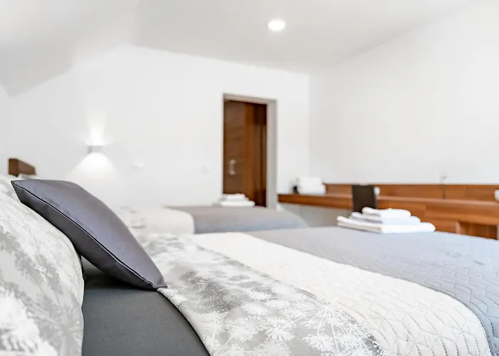 Sobe In Apartmaji Bama