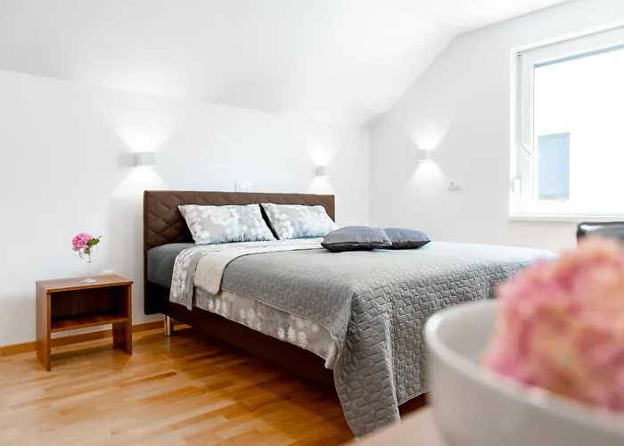 Sobe In Apartmaji Bama 3*