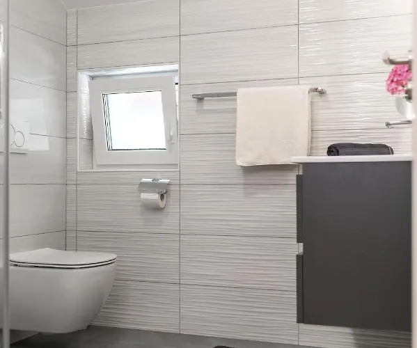 Sobe In Apartmaji Bama Bed and breakfast 3*